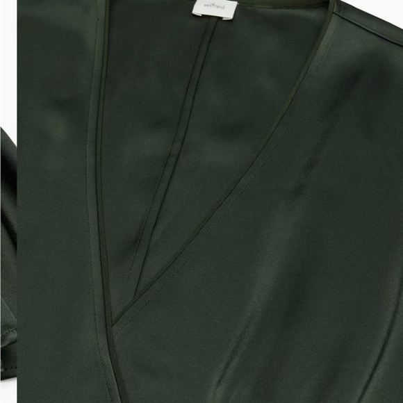 Aritzia Cleo green satin tie blouse. Size Large. - Picture 7 of 9